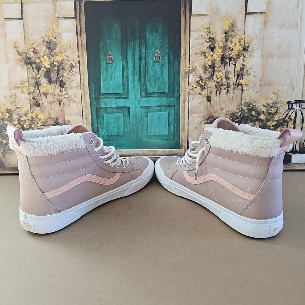 Vans Women Sk8-Hi Platform MTE Off White Pink Fur Lined Shoes Sneakers Size 10.5